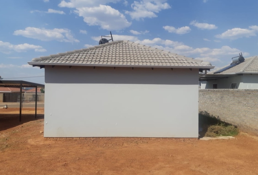 2 Bedroom Property for Sale in Lehae Gauteng