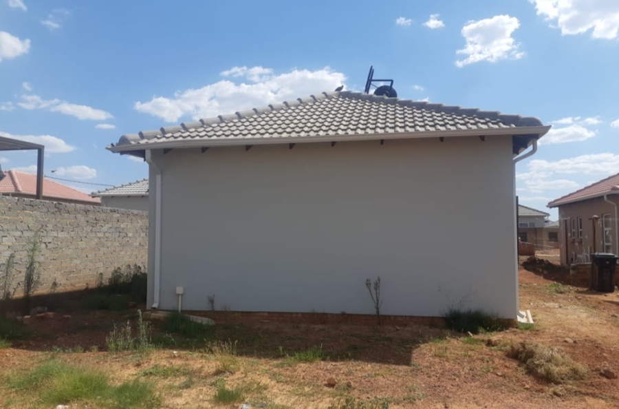 2 Bedroom Property for Sale in Lehae Gauteng