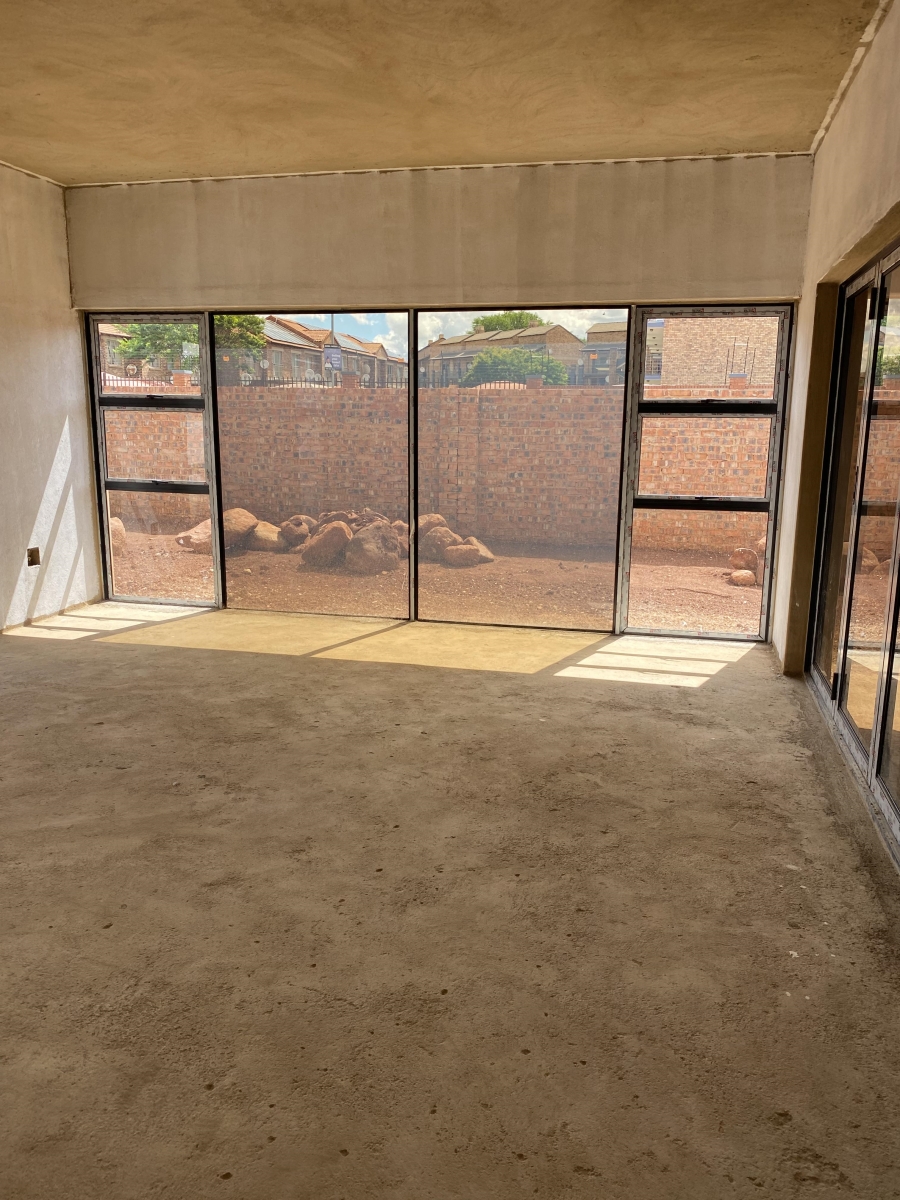 4 Bedroom Property for Sale in Karenpark Gauteng