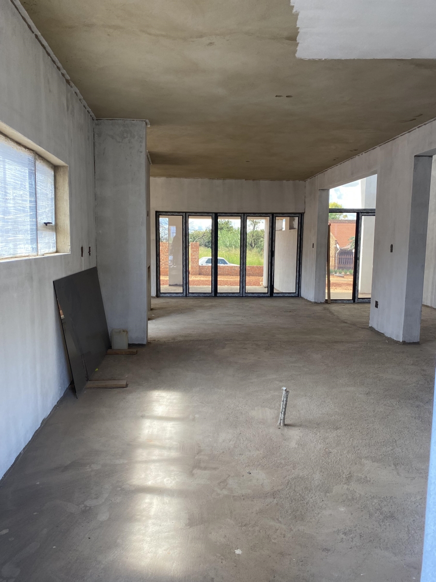 4 Bedroom Property for Sale in Karenpark Gauteng