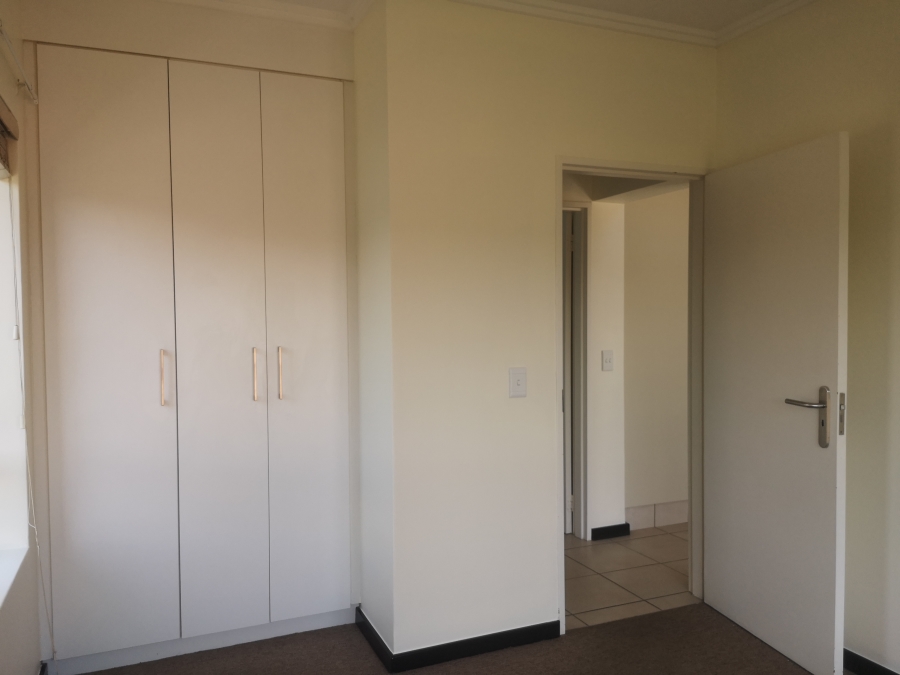 To Let 1 Bedroom Property for Rent in Lonehill Gauteng