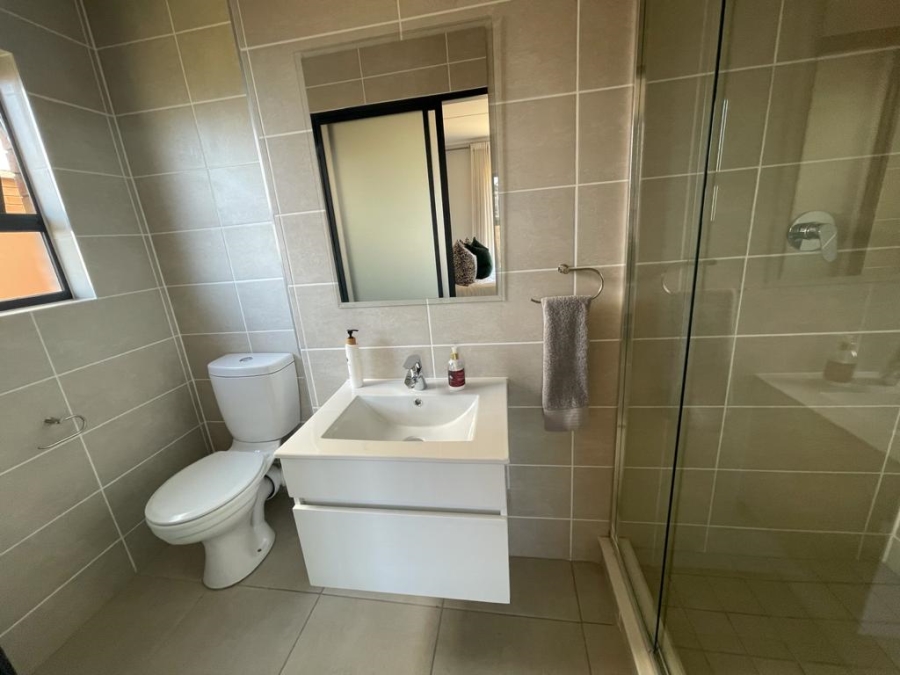 To Let 3 Bedroom Property for Rent in Waterfall Gauteng