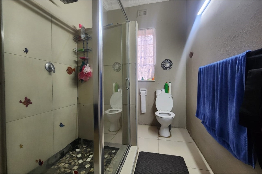 4 Bedroom Property for Sale in Geduld Gauteng