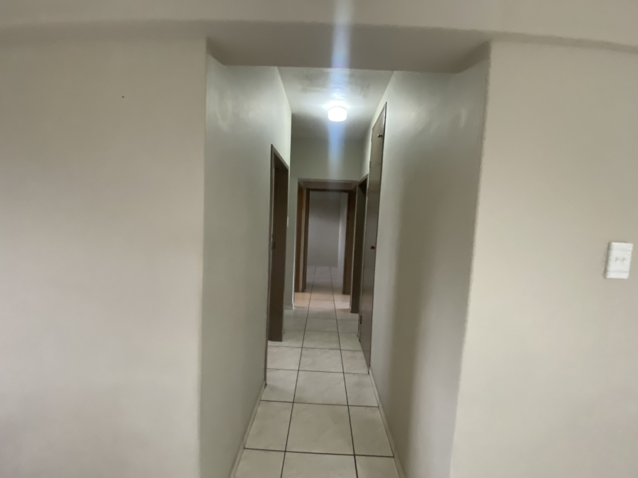 To Let 3 Bedroom Property for Rent in Hurlyvale Gauteng