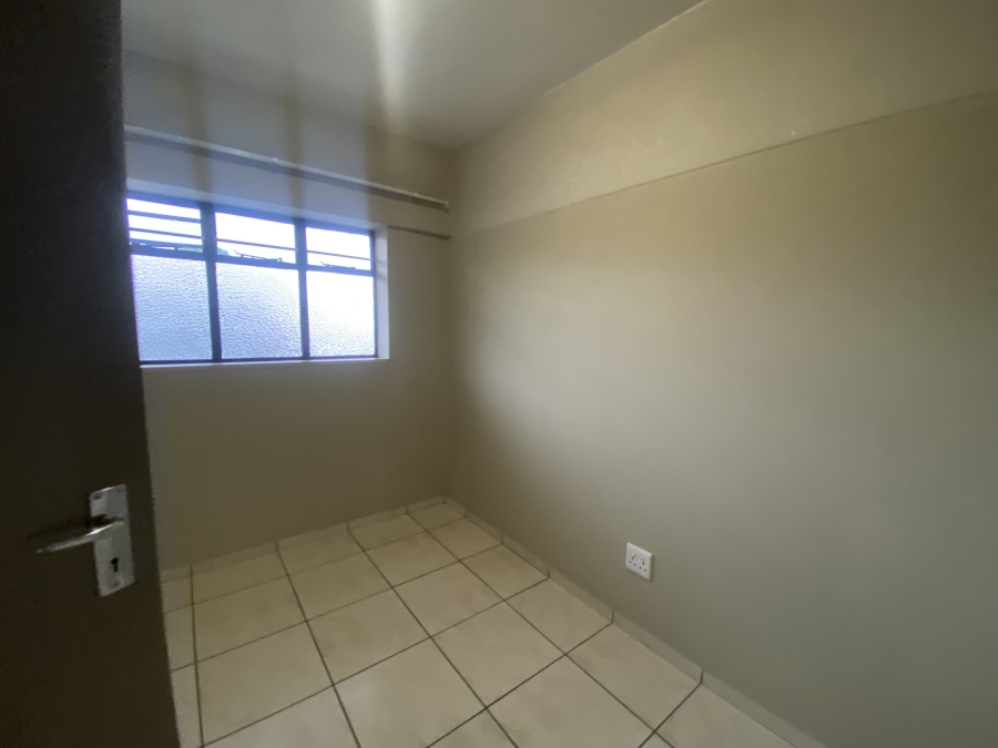 To Let 3 Bedroom Property for Rent in Hurlyvale Gauteng