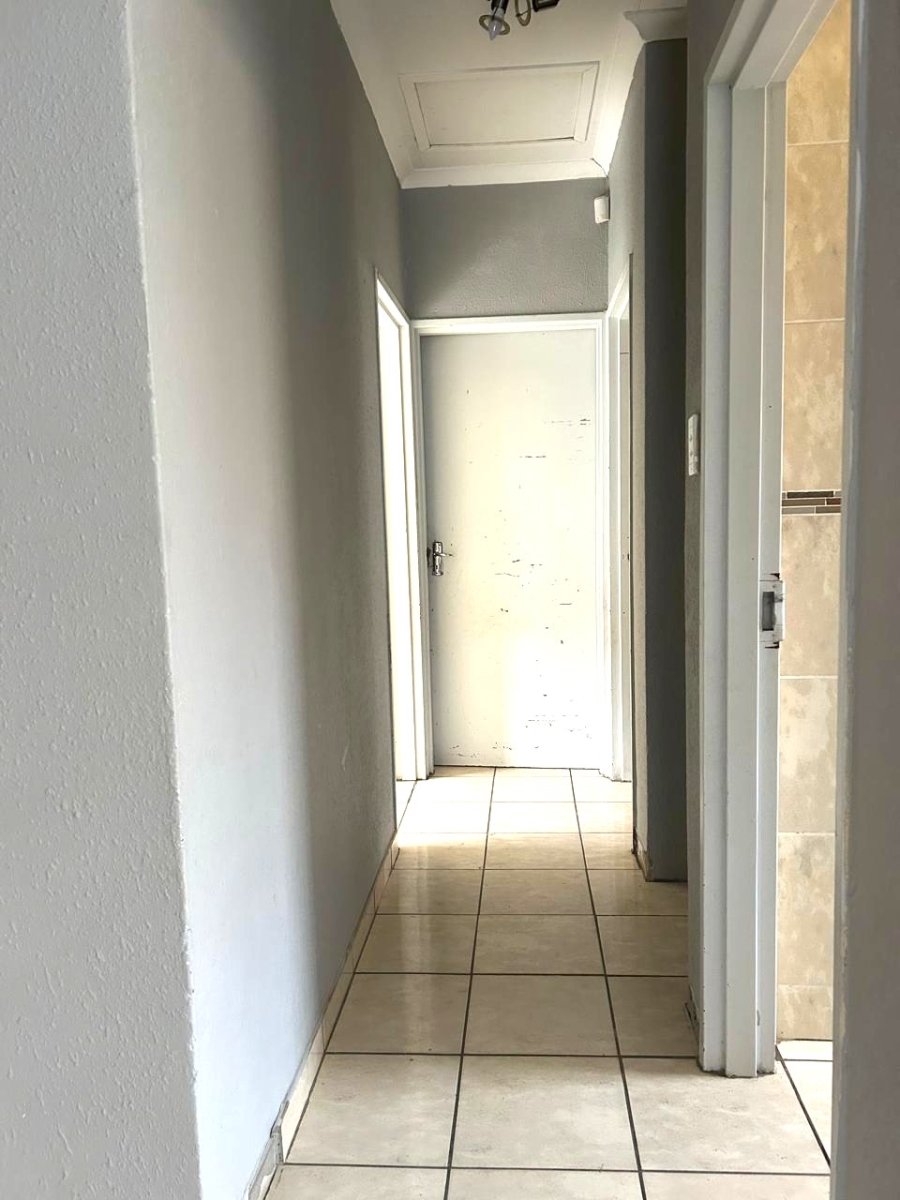 3 Bedroom Property for Sale in Crystal Park Gauteng