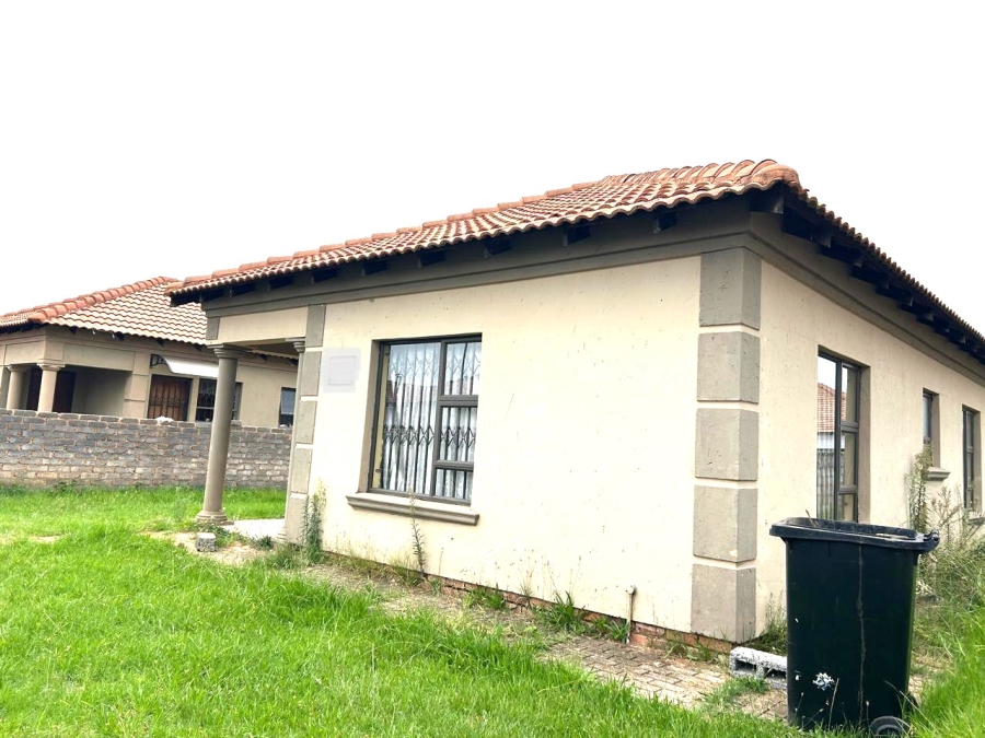 3 Bedroom Property for Sale in Crystal Park Gauteng