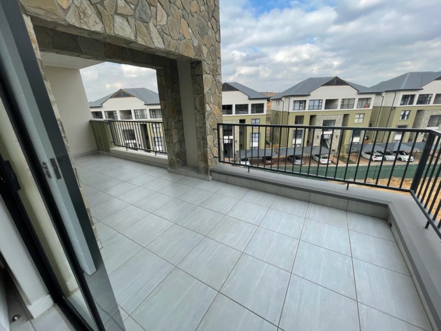 To Let 2 Bedroom Property for Rent in Waterfall Gauteng