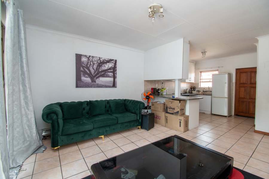 2 Bedroom Property for Sale in Sunninghill Gauteng