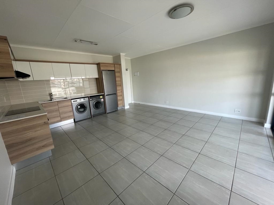 To Let 1 Bedroom Property for Rent in Waterfall Gauteng