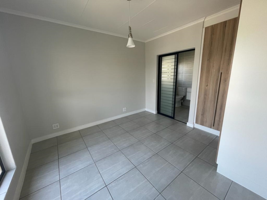 To Let 1 Bedroom Property for Rent in Waterfall Gauteng