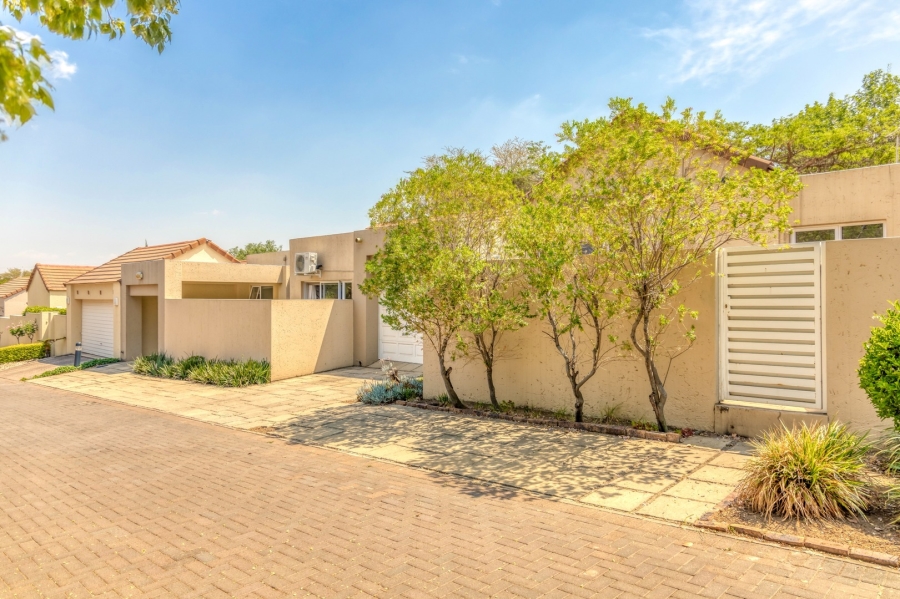 To Let 4 Bedroom Property for Rent in Cedar Lakes Gauteng