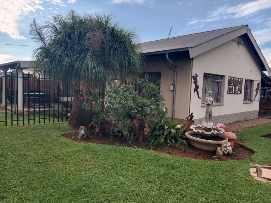 6 Bedroom Property for Sale in Booysens Gauteng