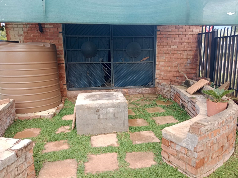 6 Bedroom Property for Sale in Booysens Gauteng