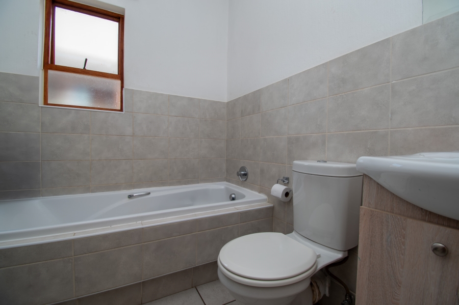 2 Bedroom Property for Sale in Olivedale Gauteng