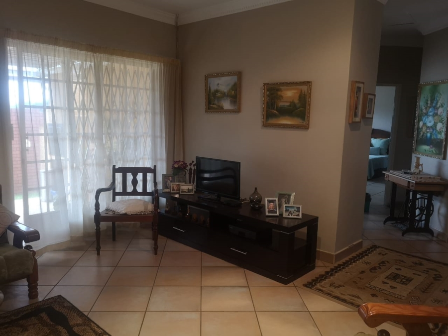 2 Bedroom Property for Sale in Montana Park Gauteng