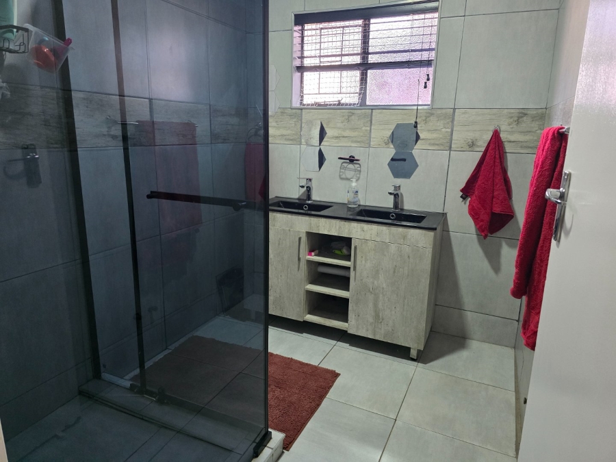 4 Bedroom Property for Sale in Doornpoort Gauteng