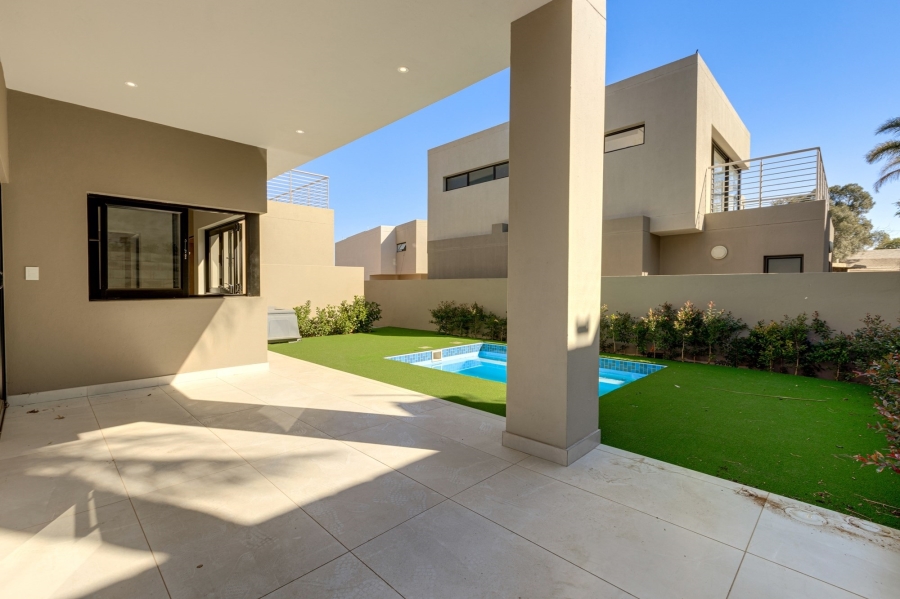 3 Bedroom Property for Sale in Bryanston Gauteng