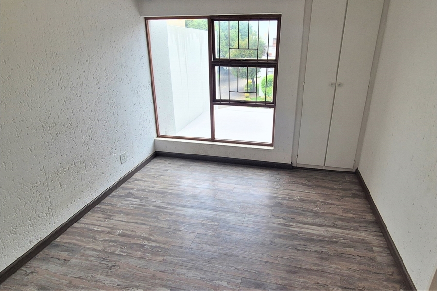 1 Bedroom Property for Sale in Paulshof Gauteng