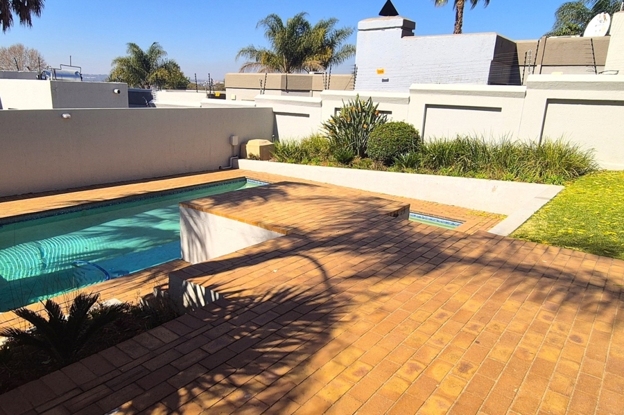 1 Bedroom Property for Sale in Paulshof Gauteng