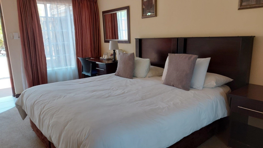 10 Bedroom Property for Sale in Benoni Small Farms Gauteng