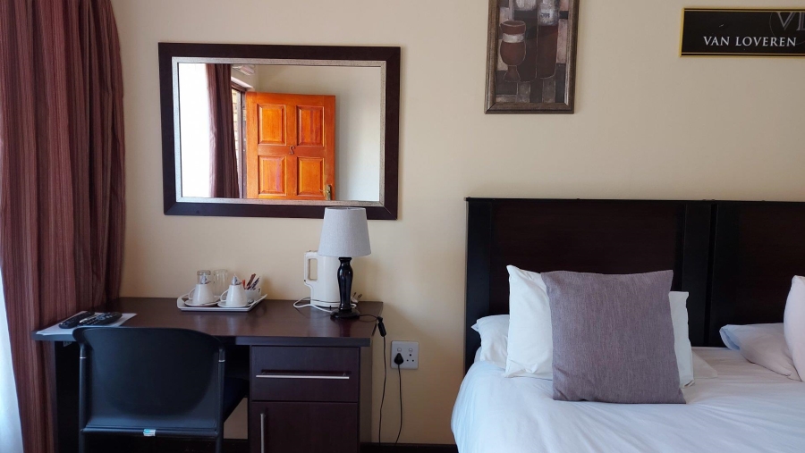 10 Bedroom Property for Sale in Benoni Small Farms Gauteng