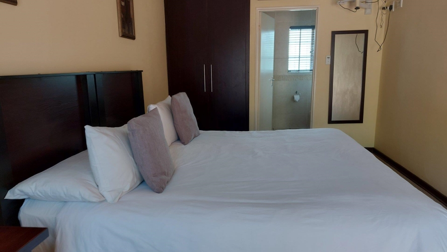 10 Bedroom Property for Sale in Benoni Small Farms Gauteng