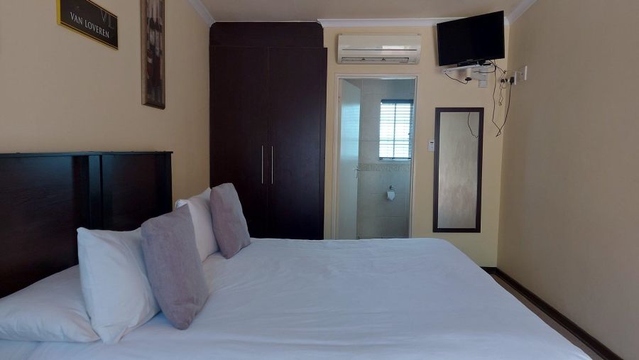 10 Bedroom Property for Sale in Benoni Small Farms Gauteng