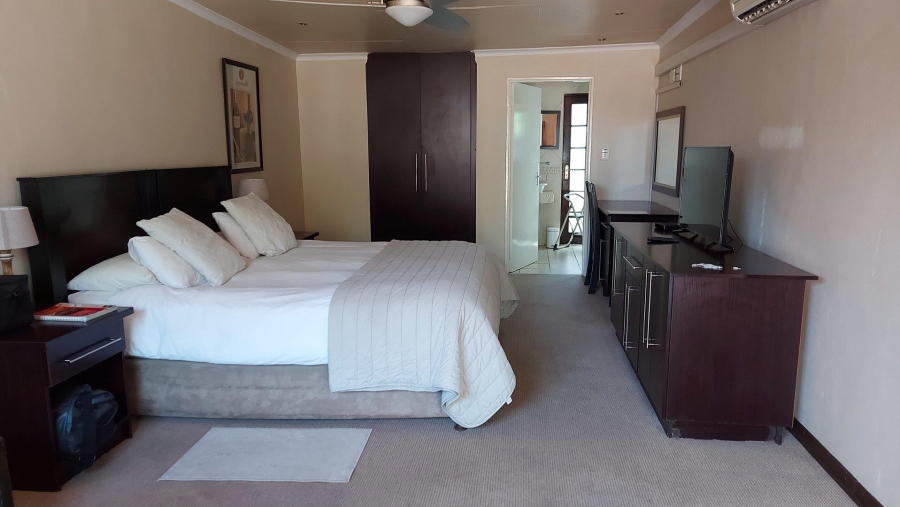 10 Bedroom Property for Sale in Benoni Small Farms Gauteng