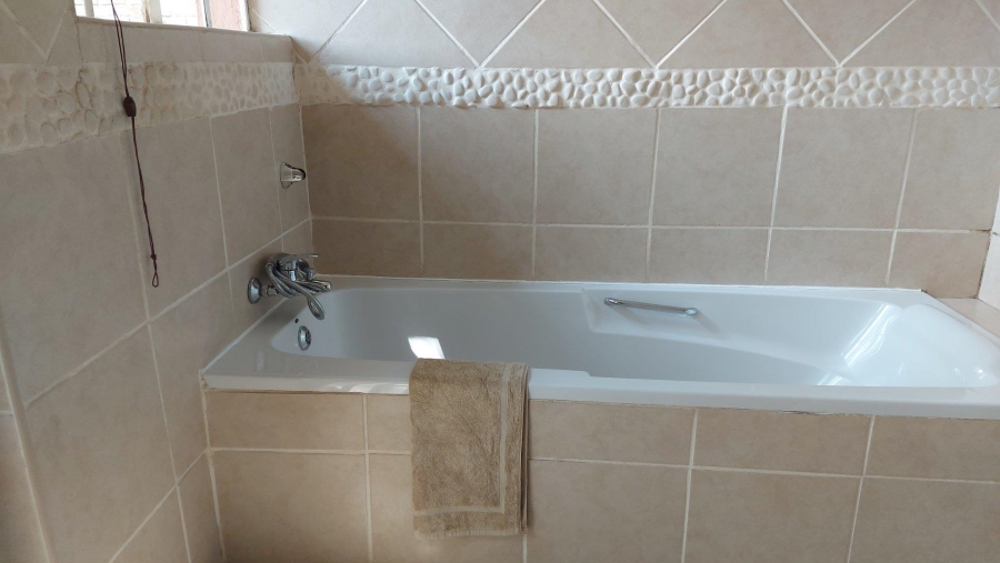 10 Bedroom Property for Sale in Benoni Small Farms Gauteng