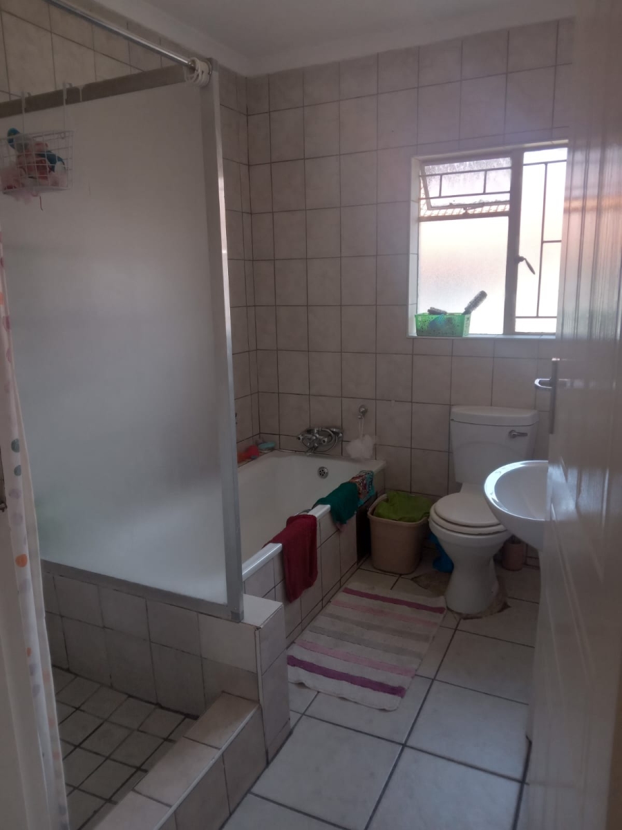 2 Bedroom Property for Sale in Comet Gauteng