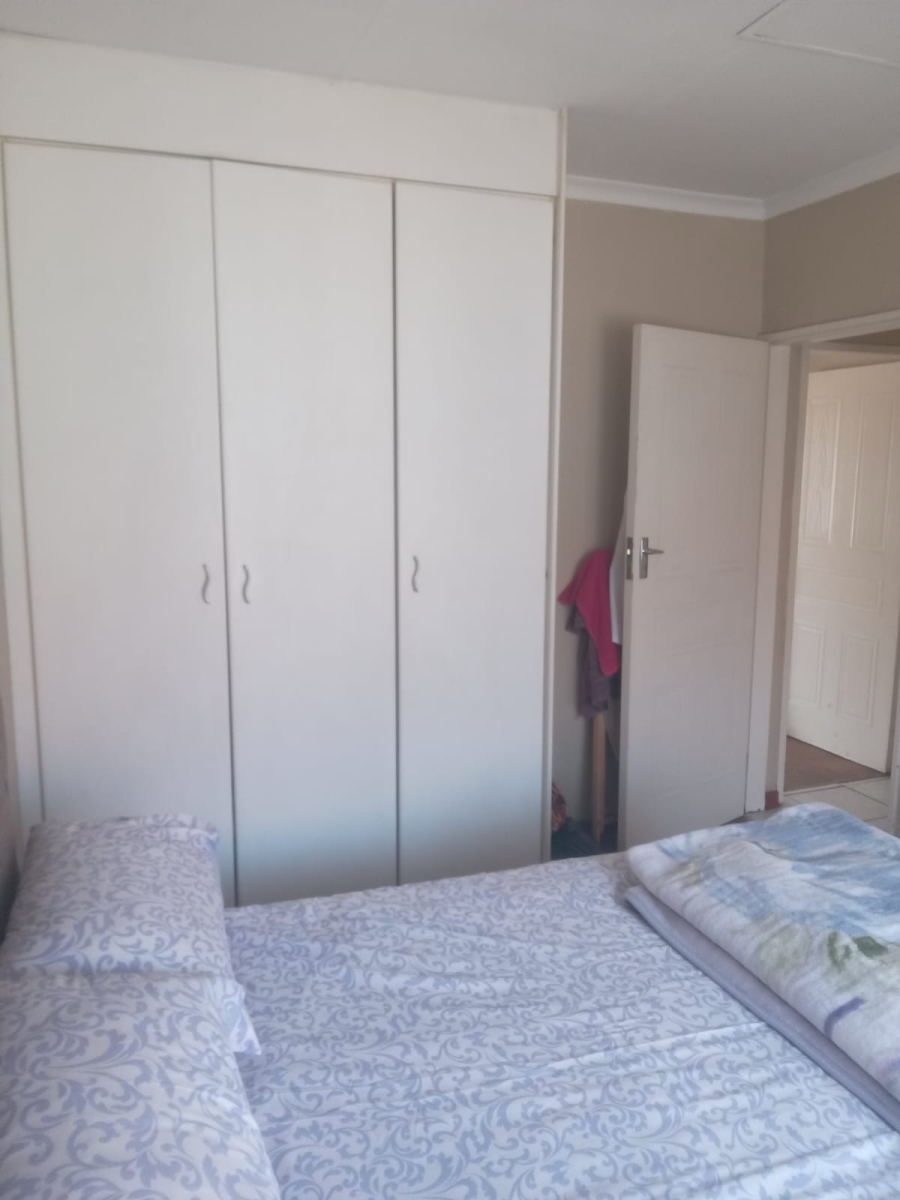 2 Bedroom Property for Sale in Comet Gauteng