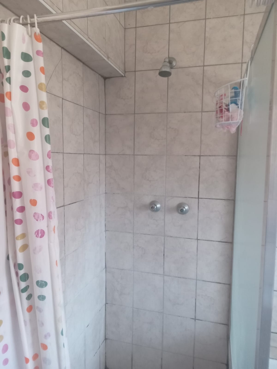 2 Bedroom Property for Sale in Comet Gauteng