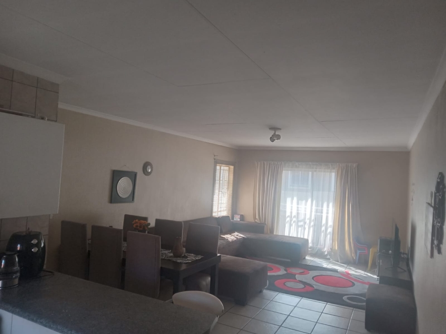 2 Bedroom Property for Sale in Comet Gauteng