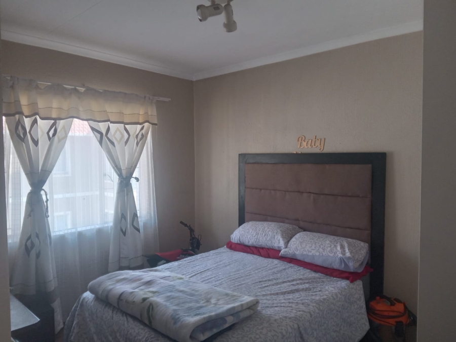 2 Bedroom Property for Sale in Comet Gauteng