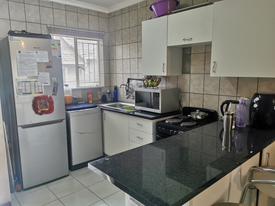 2 Bedroom Property for Sale in Comet Gauteng