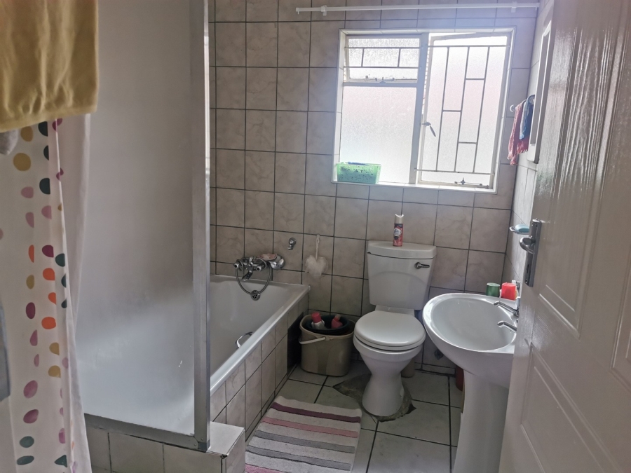 2 Bedroom Property for Sale in Comet Gauteng
