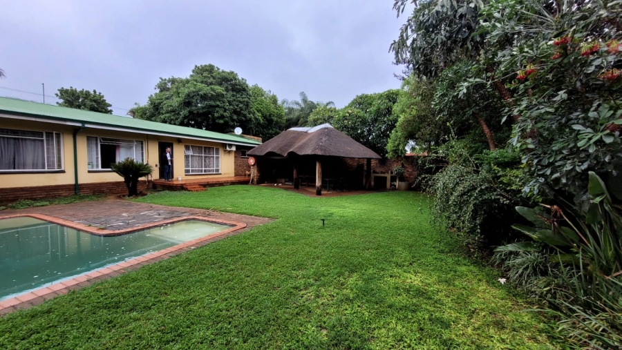 4 Bedroom Property for Sale in Sinoville Gauteng