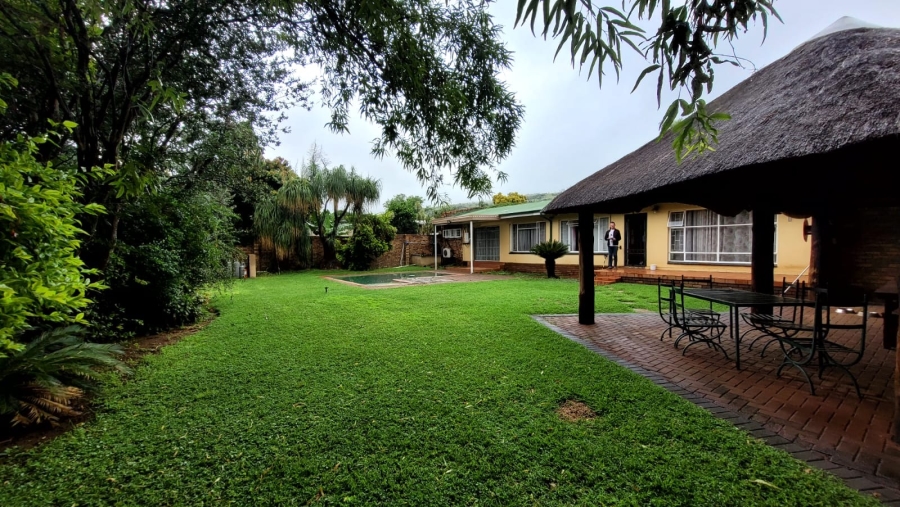 4 Bedroom Property for Sale in Sinoville Gauteng