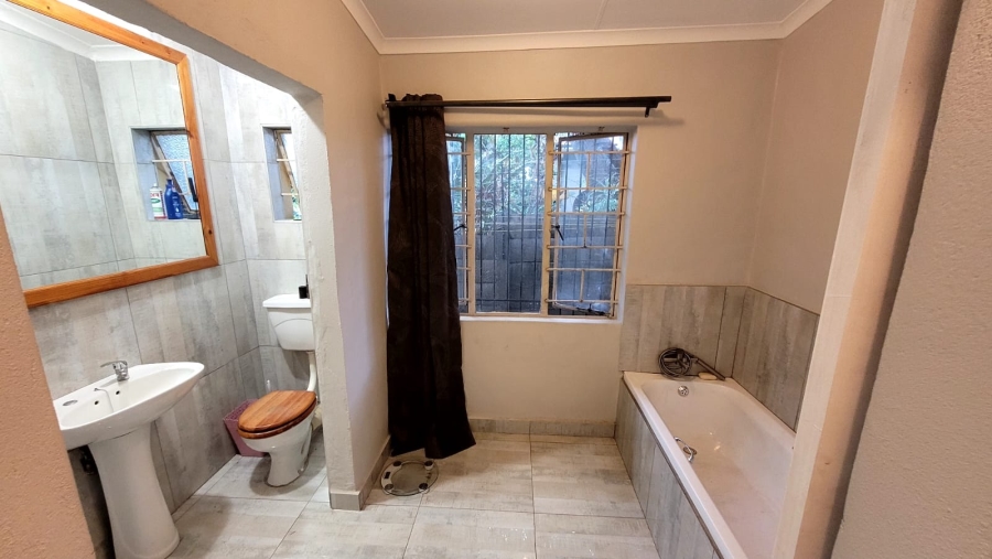 4 Bedroom Property for Sale in Sinoville Gauteng