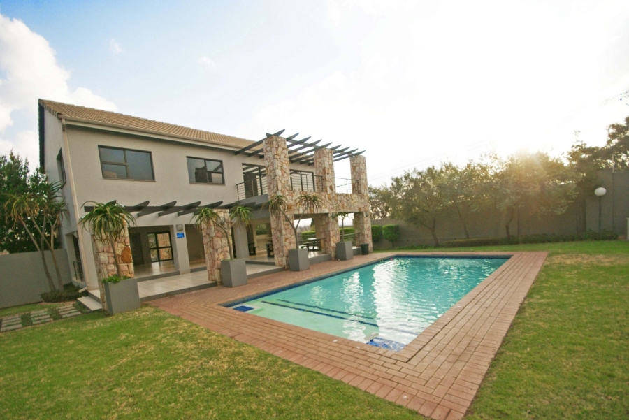 To Let 1 Bedroom Property for Rent in Bryanston Gauteng