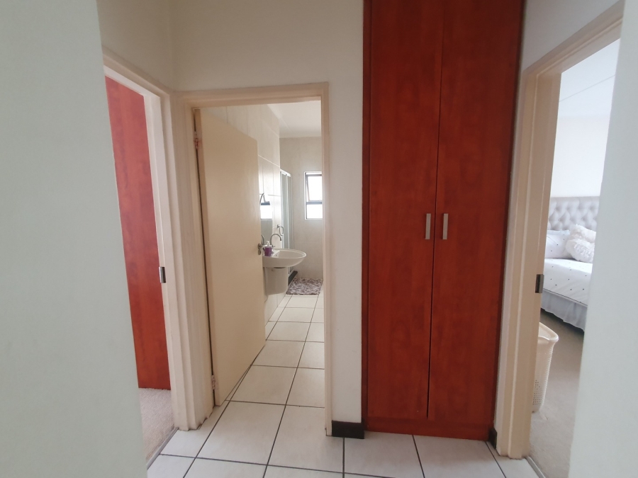 To Let 2 Bedroom Property for Rent in Sunninghill Gauteng