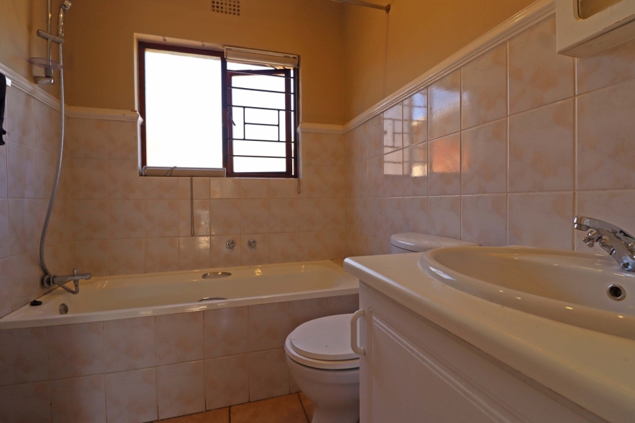 To Let 4 Bedroom Property for Rent in Edenburg Gauteng