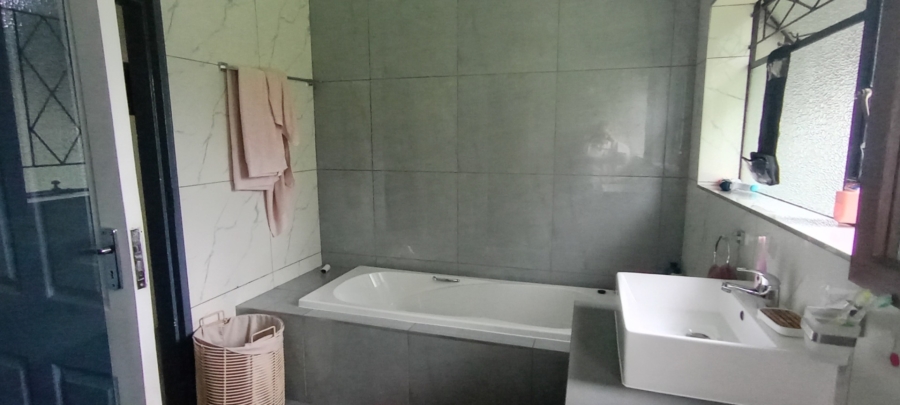 3 Bedroom Property for Sale in Selcourt Gauteng