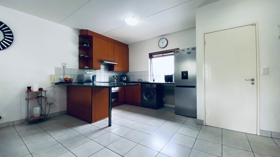 2 Bedroom Property for Sale in Magaliessig Gauteng