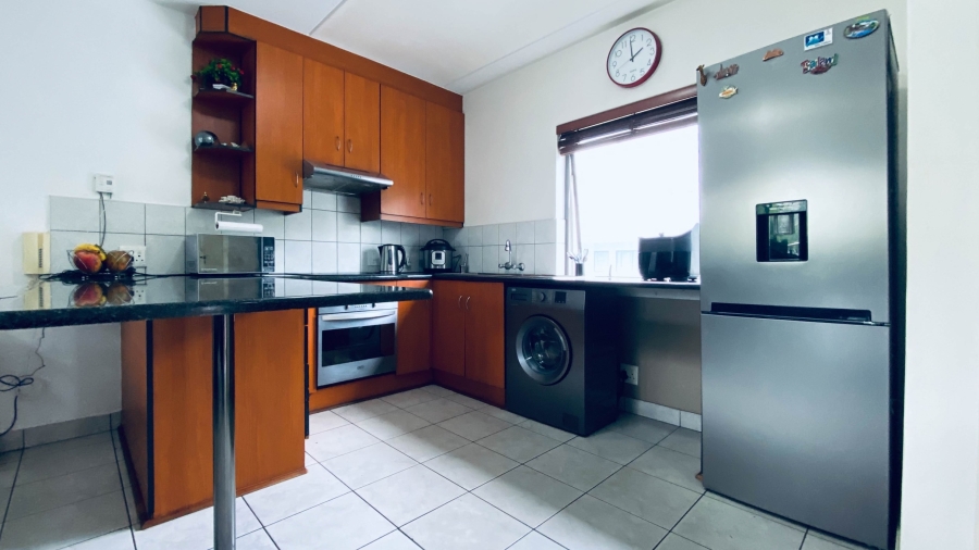 2 Bedroom Property for Sale in Magaliessig Gauteng
