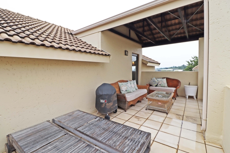 To Let 2 Bedroom Property for Rent in Bryanston Gauteng