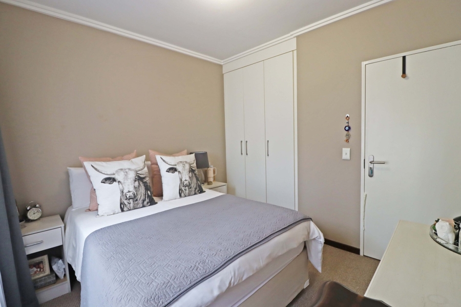 To Let 2 Bedroom Property for Rent in Bryanston Gauteng