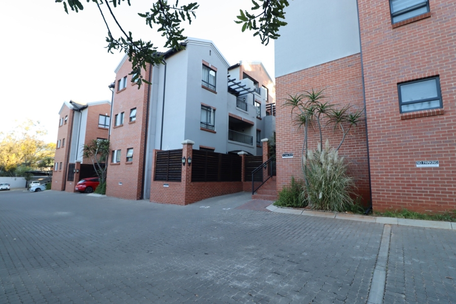 1 Bedroom Property for Sale in Bryanston Gauteng