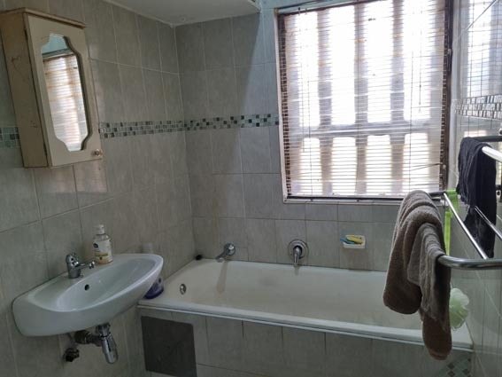 3 Bedroom Property for Sale in Brackendowns Gauteng